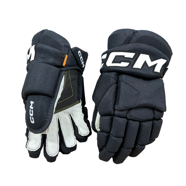 ccm-hg95c-blk-tea-wht-gloves-b-w.png